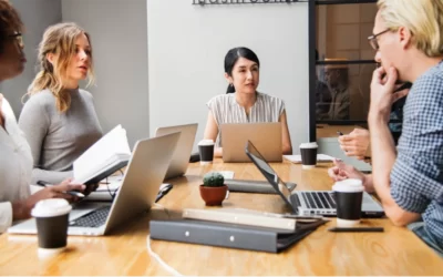 Empower salespeople: Connect with customers intelligently and close sales deals faster